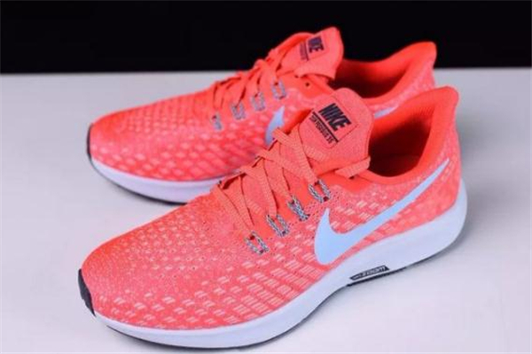 耐克飛馬35測(cè)評(píng) pegasus 35實(shí)戰(zhàn)效果 耐克飛馬35測(cè)評(píng) pegasus 35實(shí)戰(zhàn)效果