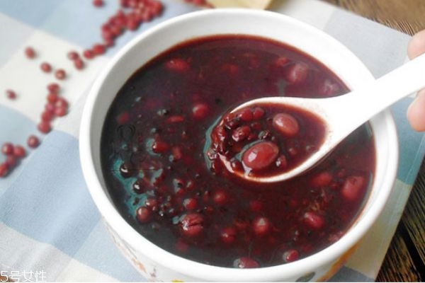 孕婦脾胃虛寒應(yīng)吃什么 脾胃虛寒的孕婦適合吃什么 孕婦脾胃虛寒應(yīng)吃什么 脾胃虛寒的孕婦適合吃什么