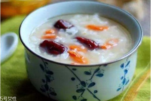 孕婦脾胃虛寒應(yīng)吃什么 脾胃虛寒的孕婦適合吃什么 孕婦脾胃虛寒應(yīng)吃什么 脾胃虛寒的孕婦適合吃什么