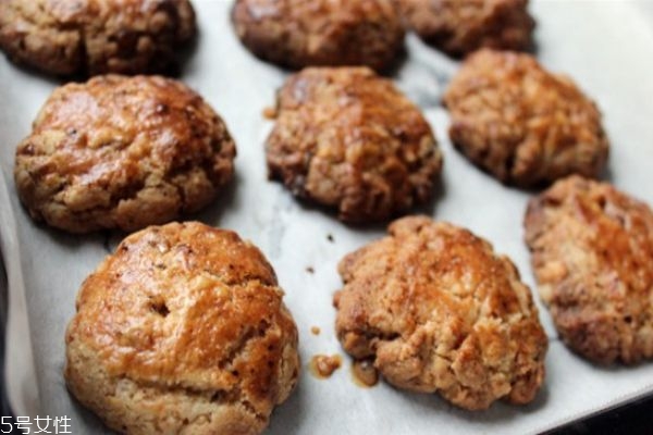 核桃吃多了有什么害處 核桃怎么吃 核桃吃多了有什么害處 核桃怎么吃