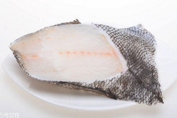 寶寶輔食什么時(shí)候添加 寶寶輔食鱈魚的做法 寶寶輔食什么時(shí)候添加 寶寶輔食鱈魚的做法