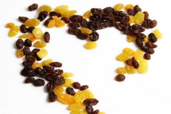 葡萄干和水能一起吃嗎 葡萄干保存小貼士 葡萄干和水能一起吃嗎 葡萄干保存小貼士