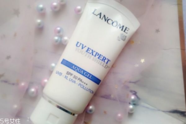 蘭蔻小白管防曬成分 使用起來非常的清爽 蘭蔻小白管防曬成分 使用起來非常的清爽