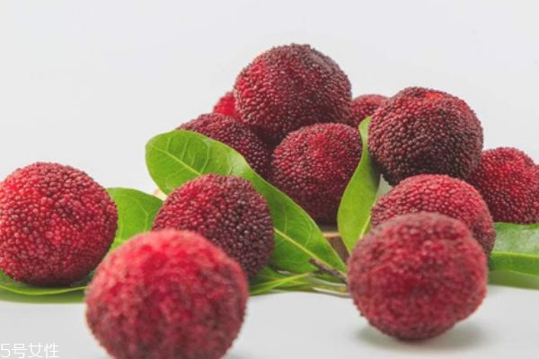 楊梅怎么把蟲子泡出來(lái) 楊梅有蟲還能吃嗎 楊梅怎么把蟲子泡出來(lái) 楊梅有蟲還能吃嗎