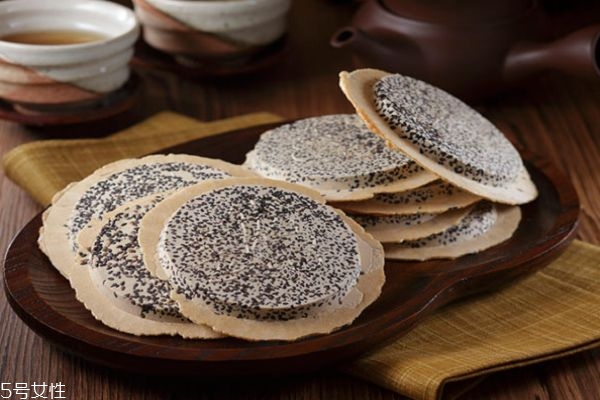 黑芝麻糊補(bǔ)腎嗎 黑芝麻怎么吃最補(bǔ)腎 黑芝麻糊補(bǔ)腎嗎 黑芝麻怎么吃最補(bǔ)腎