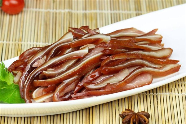 孕婦能吃豬耳朵嗎 盡量少吃點(diǎn) 孕婦能吃豬耳朵嗎 盡量少吃點(diǎn)