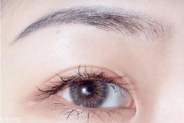 隱形眼鏡的危害 關(guān)于隱形眼鏡那些事兒 隱形眼鏡的危害 關(guān)于隱形眼鏡那些事兒