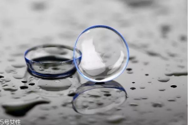 如何挑選隱形眼鏡 初學(xué)者怎么戴隱形眼鏡 如何挑選隱形眼鏡 初學(xué)者怎么戴隱形眼鏡