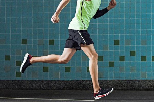 安踏氫跑鞋有多少氣泡 安踏氫跑鞋密度 安踏氫跑鞋有多少氣泡 安踏氫跑鞋密度