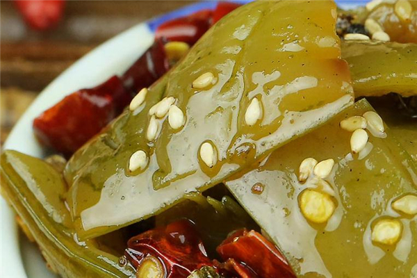 海白菜和裙帶菜的區(qū)別 相似度很高 海白菜和裙帶菜的區(qū)別 相似度很高