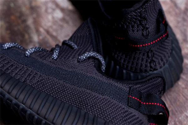 yeezy 350純黑側(cè)透貨量 椰子350black墮天使 yeezy 350純黑側(cè)透貨量 椰子350black墮天使