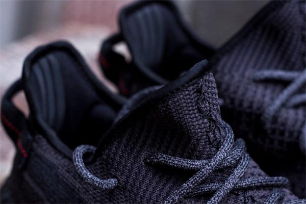 yeezy 350純黑側(cè)透貨量 椰子350black墮天使 yeezy 350純黑側(cè)透貨量 椰子350black墮天使