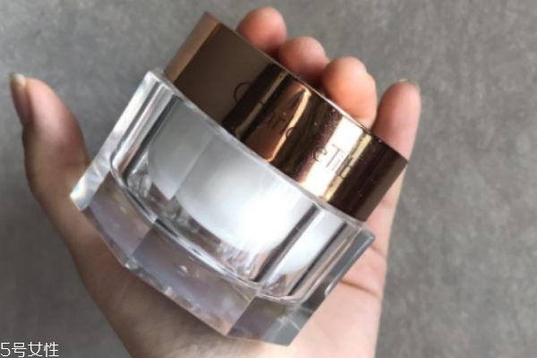ct魔法面霜怎么用 charlotte tilbury魔法霜 ct魔法面霜怎么用 charlotte tilbury魔法霜