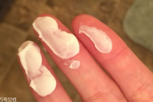 ct魔法面霜怎么用 charlotte tilbury魔法霜 ct魔法面霜怎么用 charlotte tilbury魔法霜