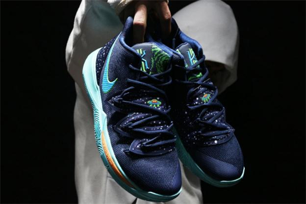 耐克歐文5 ufo配色多少錢(qián) 歐文5ufo實(shí)物