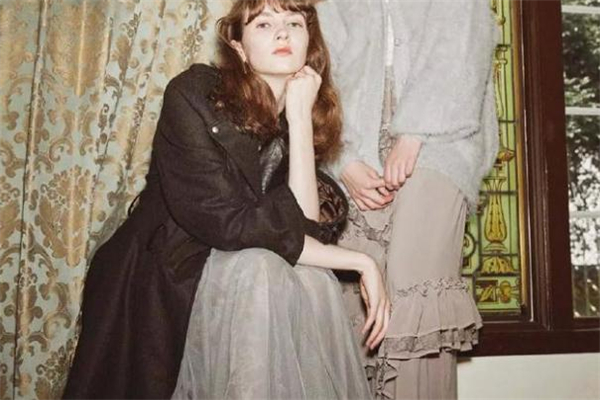 半身紗裙適合胖子穿嗎 會增加膨脹感