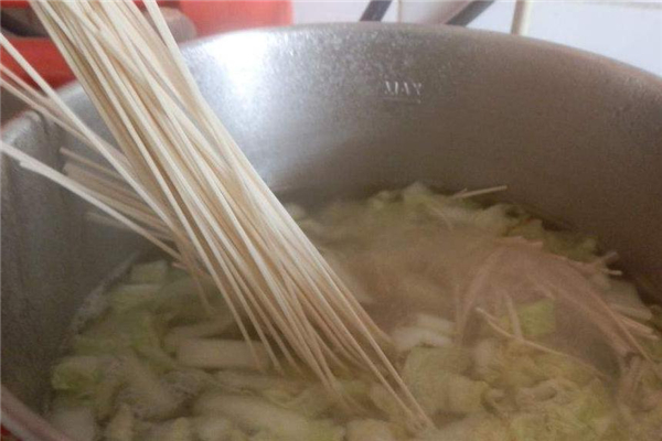 早餐吃面條有營(yíng)養(yǎng)嗎 早餐營(yíng)養(yǎng)要均衡 早餐吃面條有營(yíng)養(yǎng)嗎 早餐營(yíng)養(yǎng)要均衡