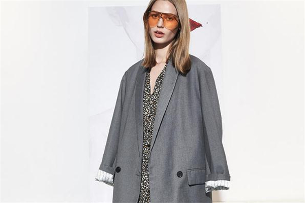 骨架大的女生怎么穿衣服好看 顯瘦法則要牢記 骨架大的女生怎么穿衣服好看 顯瘦法則要牢記