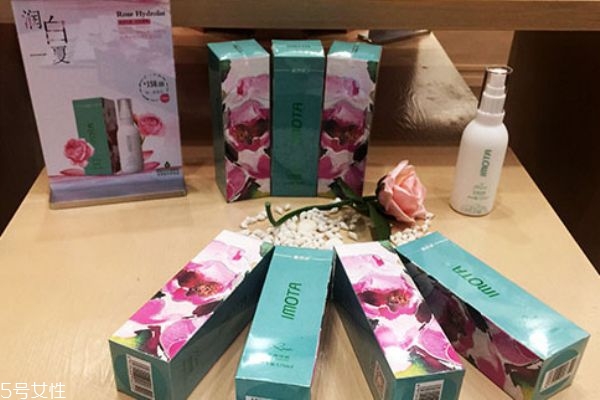 純露可以用礦泉水稀釋嗎 稀釋的比例 純露可以用礦泉水稀釋嗎 稀釋的比例