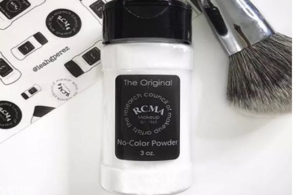 臉上脫妝浮粉怎么補(bǔ)救 脫妝和浮粉的區(qū)別 臉上脫妝浮粉怎么補(bǔ)救 脫妝和浮粉的區(qū)別