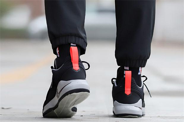 耐克使節(jié)11適合什么位置 使節(jié)11實戰(zhàn)測評