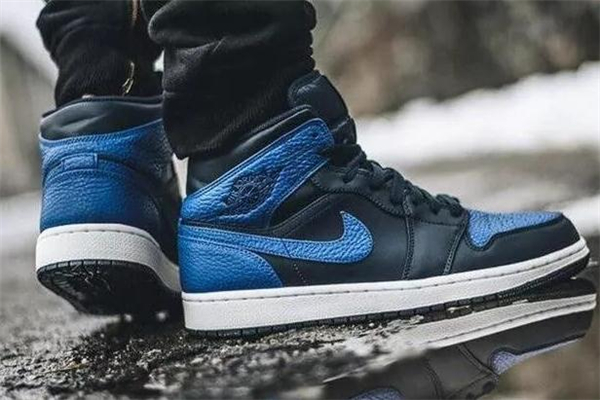 aj1 mid和high的區(qū)別 兩大版本對比 aj1 mid和high的區(qū)別 兩大版本對比