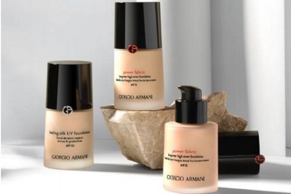 阿瑪尼粉底液大師和權(quán)利的區(qū)別 阿瑪尼大師還是權(quán)力 阿瑪尼粉底液大師和權(quán)利的區(qū)別 阿瑪尼大師還是權(quán)力