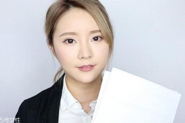 面試妝容怎么畫(huà) 面試妝容忌諱 面試妝容怎么畫(huà) 面試妝容忌諱