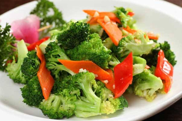 西蘭花可以蒸著吃嗎 西蘭花功效 西蘭花可以蒸著吃嗎 西蘭花功效