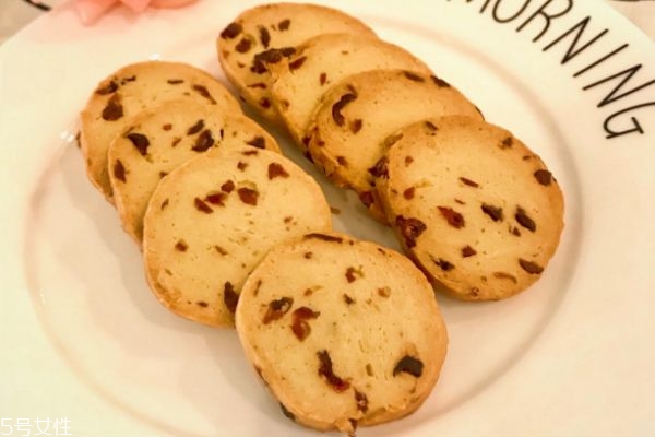 蔓越莓餅干可以用葡萄干代替嗎 蔓越莓餅干做法 蔓越莓餅干可以用葡萄干代替嗎 蔓越莓餅干做法