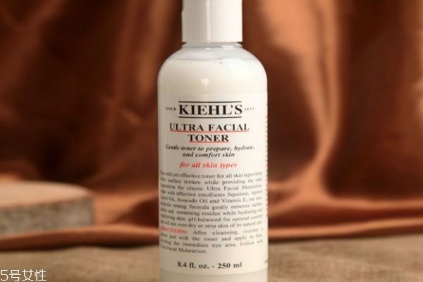 保濕水什么時候用 護(hù)膚正確流程