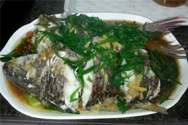 皮膚過敏能吃鯪魚嗎 當(dāng)心加重癥狀 皮膚過敏能吃鯪魚嗎 當(dāng)心加重癥狀