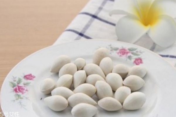 白果是涼性還是熱性 白果可以殺菌 白果是涼性還是熱性 白果可以殺菌