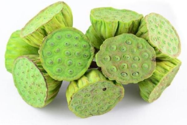 蓮子心泡水能減肥嗎 有一定的作用 蓮子心泡水能減肥嗎 有一定的作用