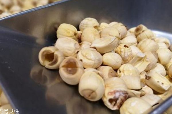 蓮子有心好還是無心好 蓮子心的功效 蓮子有心好還是無心好 蓮子心的功效