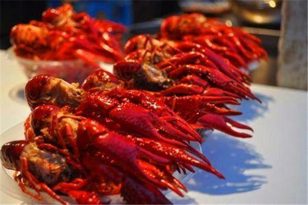 龍蝦可以和雞蛋一起吃嗎 龍蝦的功效 龍蝦可以和雞蛋一起吃嗎 龍蝦的功效