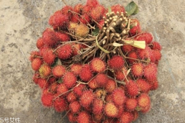 經(jīng)期可以吃紅毛丹嗎 可以少量食用 經(jīng)期可以吃紅毛丹嗎 可以少量食用