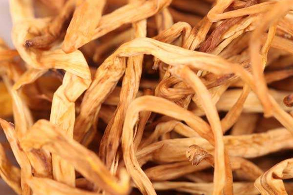 黃花菜可以和雞蛋一起吃嗎 黃花菜和雞蛋一起吃好處 黃花菜可以和雞蛋一起吃嗎 黃花菜和雞蛋一起吃好處