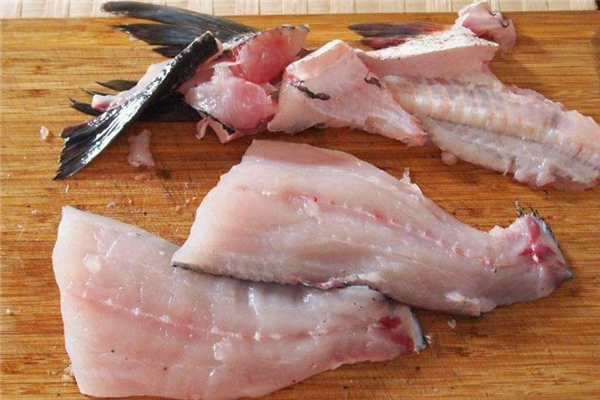 鳙魚是什么魚 營(yíng)養(yǎng)美味食材 鳙魚是什么魚 營(yíng)養(yǎng)美味食材