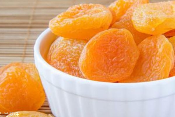 杏子是什么季節(jié)的水果 杏子的營養(yǎng) 杏子是什么季節(jié)的水果 杏子的營養(yǎng)