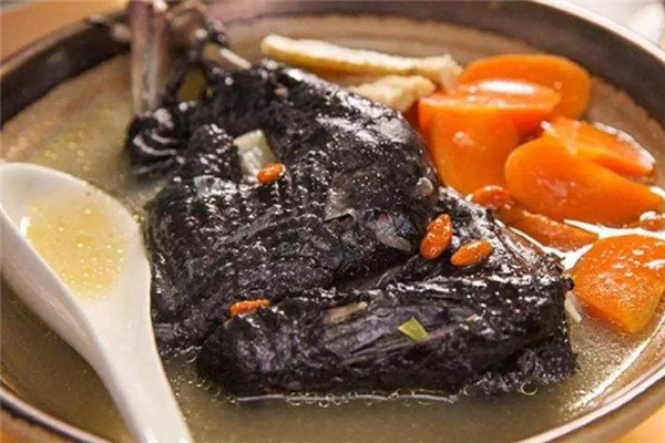 吃烏雞可以調理月經嗎 調經就選它