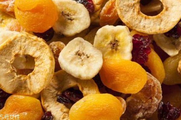 杏干泡水喝有什么功效 杏干可以降血壓 杏干泡水喝有什么功效 杏干可以降血壓