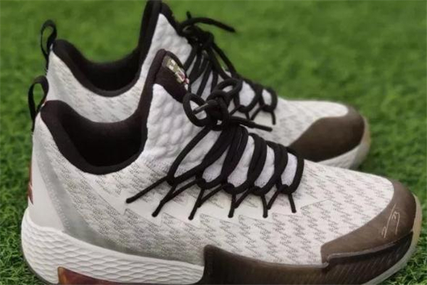 匹克閃電2019測(cè)評(píng) 路威版閃電2019開(kāi)箱報(bào)告