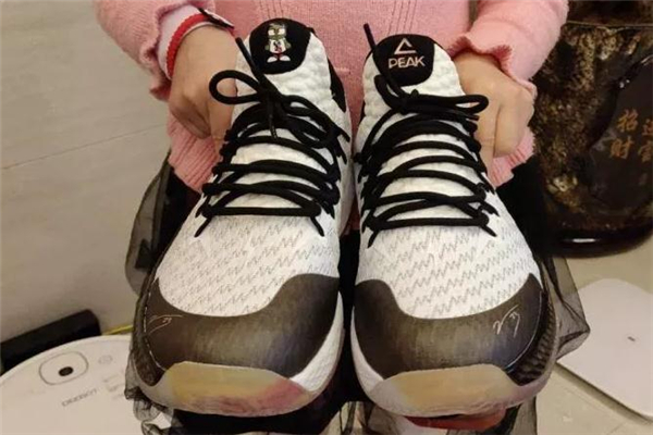 匹克閃電2019多少錢 路威版閃電2019價格 匹克閃電2019多少錢 路威版閃電2019價格