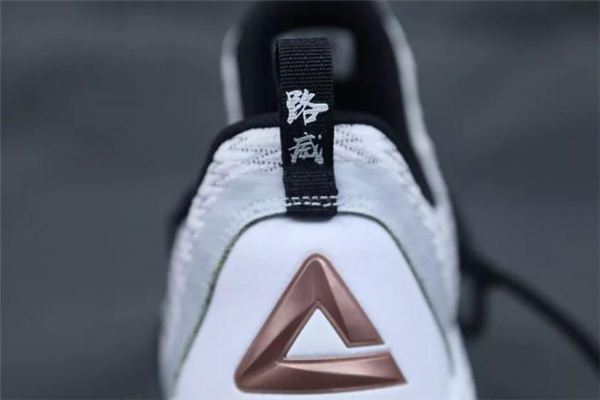 匹克閃電2019多少錢 路威版閃電2019價格 匹克閃電2019多少錢 路威版閃電2019價格