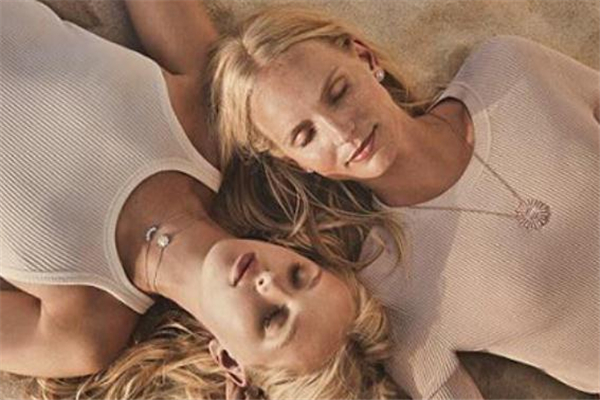 施華洛世奇太陽花項(xiàng)鏈多少錢 母親節(jié)新款 施華洛世奇太陽花項(xiàng)鏈多少錢 母親節(jié)新款