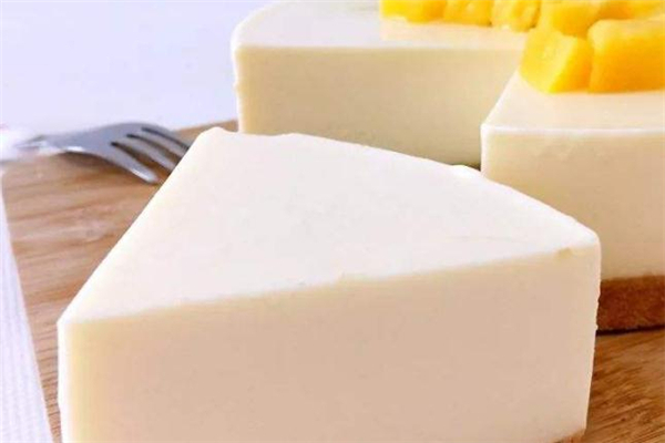 奶油奶酪和黃油的區(qū)別 這樣來區(qū)分 奶油奶酪和黃油的區(qū)別 這樣來區(qū)分