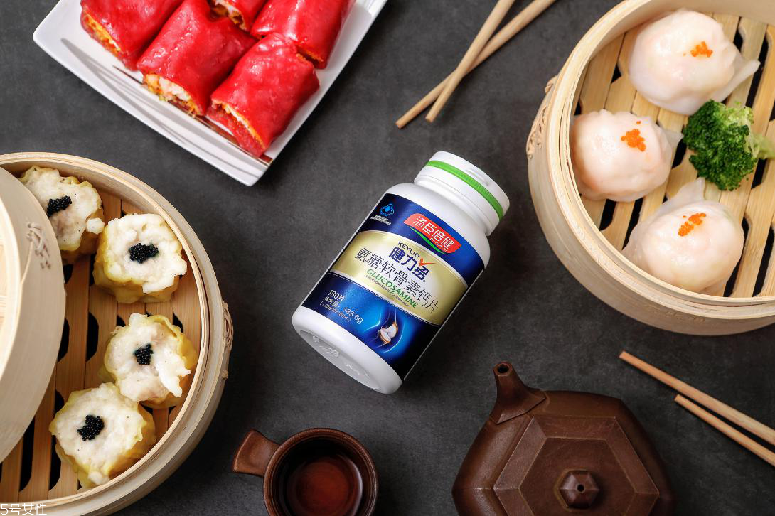 女人多少歲補鈣？氨糖軟骨素的功效和作用不能忽視