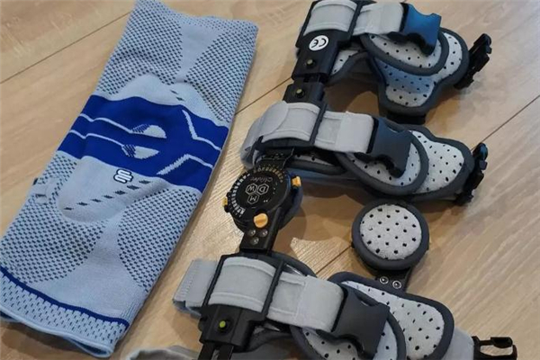 鮑爾芬護(hù)膝有用嗎 鮑爾芬護(hù)膝測評 鮑爾芬護(hù)膝有用嗎 鮑爾芬護(hù)膝測評