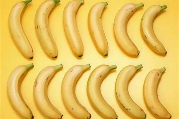 香蕉可以和菠蘿一起吃嗎 香蕉菠蘿怎么吃 香蕉可以和菠蘿一起吃嗎 香蕉菠蘿怎么吃